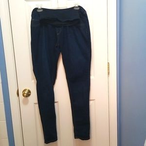 Jessica Simpson Maternity jeans